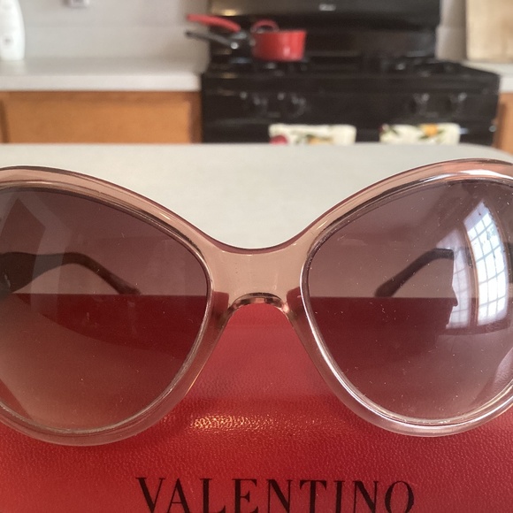 Sunglasses - Picture 1 of 6